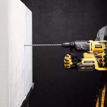 Бур по бетону Denzel, 12 x 260 мм, двойная спираль, три пылеотводящие кромки, 705025 купить в Тобольске