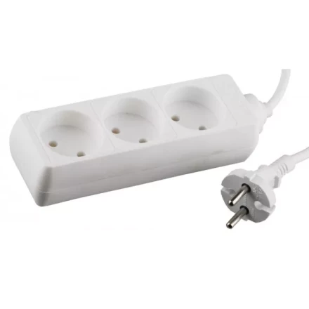 Удлинитель СВЕТОЗАР электрический: 3 гнезда, евророзетка, макс.мощность1500Вт, сеч. провода 0,75 кв.мм, 2м SV-55031-2 купить в Тобольске