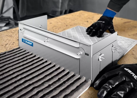 ЗУБР зуб 10*10 мм, до 600 мм, оцинкованная сталь, Раздвижная гребенка для плитки, ПРОФЕССИОНАЛ (08045-10) купить в Тобольске