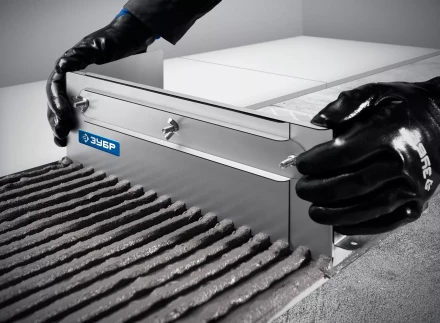 ЗУБР зуб 10*10 мм, до 600 мм, оцинкованная сталь, Раздвижная гребенка для плитки, ПРОФЕССИОНАЛ (08045-10) купить в Тобольске