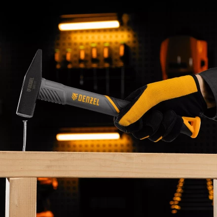 Молоток слесарный, 300 г Denzel, кованый, фибергласовая рукоятка c TPR покрытием 10483 купить в Тобольске