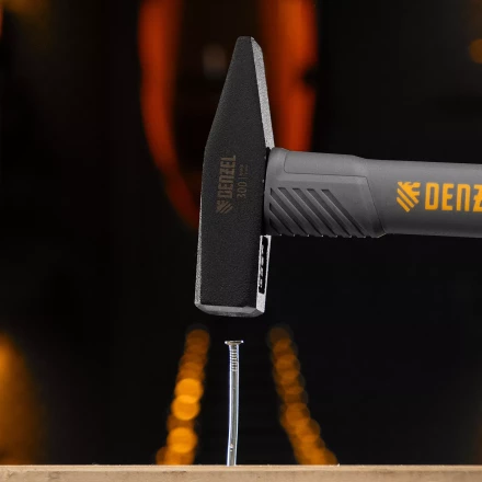 Молоток слесарный, 300 г Denzel, кованый, фибергласовая рукоятка c TPR покрытием 10483 купить в Тобольске