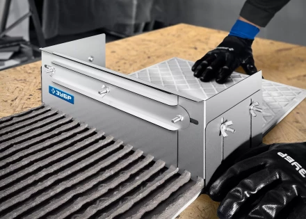 ЗУБР зуб 12*12 мм, до 600 мм, оцинкованная сталь, Раздвижная гребенка для плитки, ПРОФЕССИОНАЛ (08045-12) купить в Тобольске