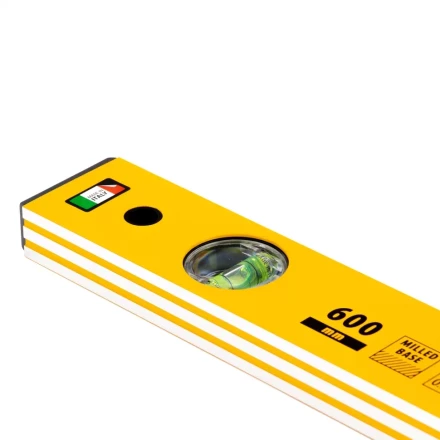 Уровень алюминиевый, 600 мм, фрезерованный, 3 глазка Denzel 33681 купить в Тобольске