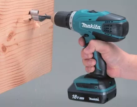 Аккумуляторная дрель-шуруповерт Makita DF457DWLE купить в Тобольске