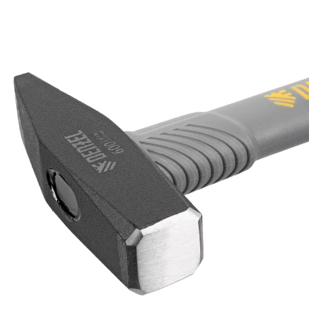 Молоток слесарный, 600 г Denzel, кованый, фибергласовая рукоятка c TPR покрытием, 10486 купить в Тобольске