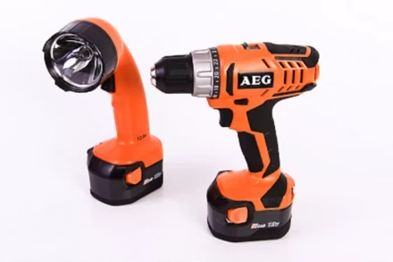 Аккумуляторная дрель AEG BS 12 G2 NC-142 CF 443769 купить в Тобольске