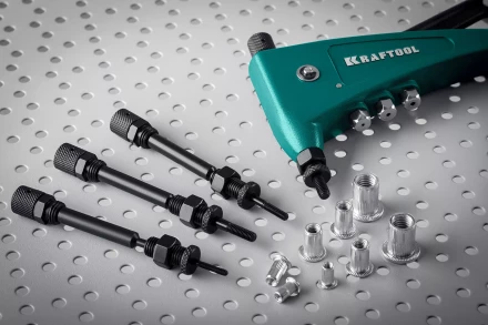 Резьбовая насадка для заклепочника KRAFTOOL 31180-M3 купить в Тобольске