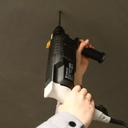 Перфоратор DKH650W DEKO, 063-4110, в кейсе купить в Тобольске