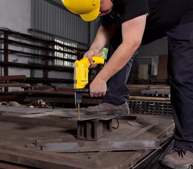 Дрель ударная Stanley SDH600 купить в Тобольске