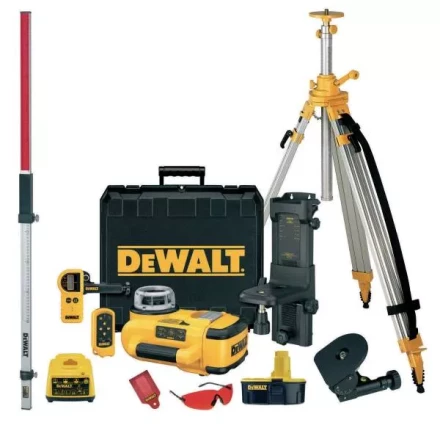 Лазерный комплект DeWalt DW 079 PKH (невелир) купить в Тобольске