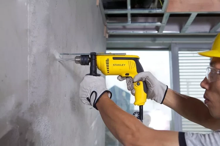 Дрель ударная Stanley SDH700 C купить в Тобольске