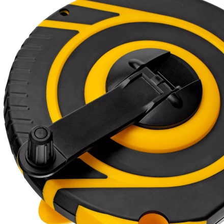 Рулетка геодезическая Denzel 30 м х 15 мм, закрытый корпус, фиберглассовая лента 31291 купить в Тобольске