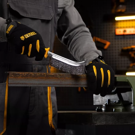 Щетка металлическая с пластмассовой ручкой, нержавеющая проволока Denzel 748287 купить в Тобольске