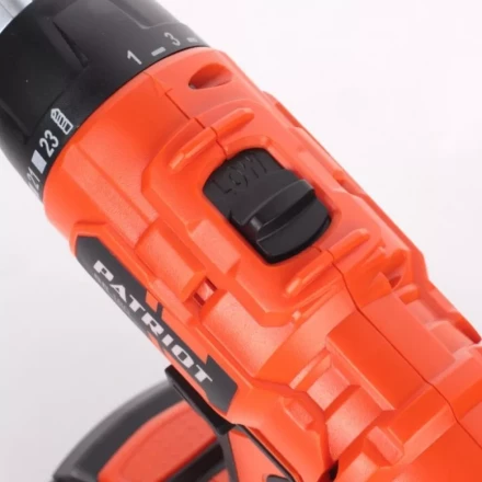 Дрель-шуруповерт аккумуляторная PATRIOT BR 180 в кейсе купить в Тобольске