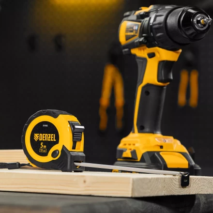 Рулетка Denzel 5м х 19мм, двухкомп. корпус, кнопка-пауза, 31542 купить в Тобольске