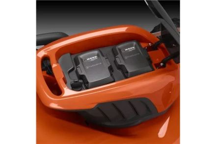 Аккумуляторная газонокосилка, самоходная Husqvarna LC347iV купить в Тобольске