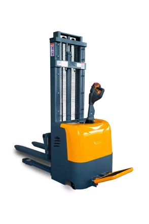 Штабелер самоходный 1,5 т 3,0 м XILIN CDD15K-EN 24/105 В/Ач с раздвижными вилами (с платформой) 1022687 купить в Тобольске