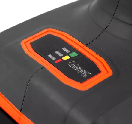 Аккумуляторная угловая шлифовальная машина MESSER DCA1 125мм 4Ач купить в Тобольске