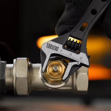 Ключ разводной 115 мм Denzel, CrV, кованый, укороченная рукоятка 15751 купить в Тобольске