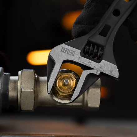 Ключ разводной Denzel 135 мм, CrV, кованый, укороченная рукоятка 15752 купить в Тобольске