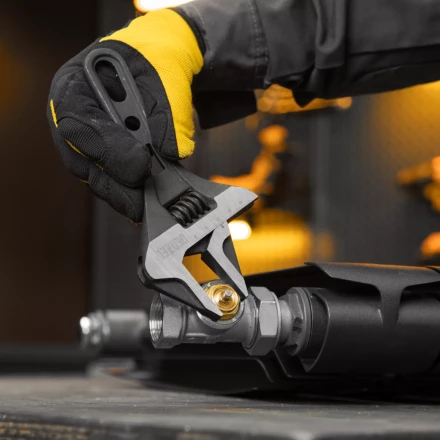 Ключ разводной 185 мм Denzel 15754, CrV, кованый, укороченная рукоятка купить в Тобольске