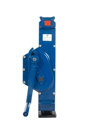 Домкрат реечный TOR ДРН 5000 5 т с низким подхватом и обрезиненной ручкой 1025452 купить в Тобольске