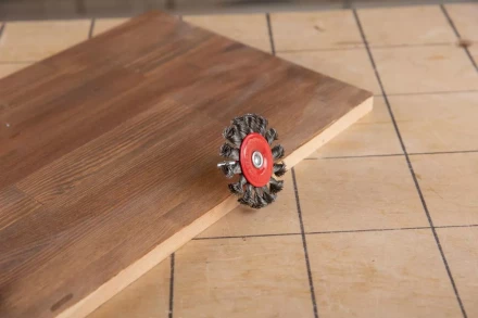 Кордщетка HAMMER плоская 75мм для дрели витая сталь (207-208) купить в Тобольске