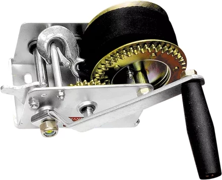 Лебедка шестеренчатая тяга - 0.8 т ленточная  MATRIX 522715 купить в Тобольске