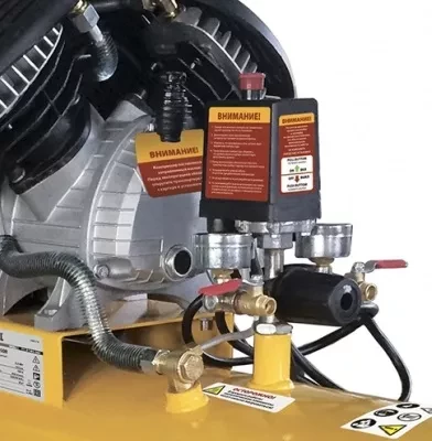 Компрессор масляный поршневой прямой привод  DENZEL PC 2/100-360 58078 купить в Тобольске