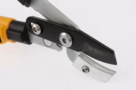 Набор: Сучкорез телескопический 22-29” и секатор прямого реза Denzel 7760505 купить в Тобольске