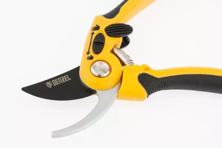 Набор: Сучкорез телескопический 22-29” и секатор прямого реза Denzel 7760505 купить в Тобольске