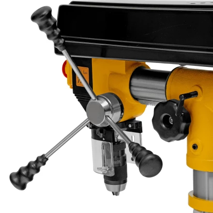 Станок сверлильный радиальный DDM-550R, 550 Вт, 16 мм, 12 ск., настольный// Denzel 95323 купить в Тобольске