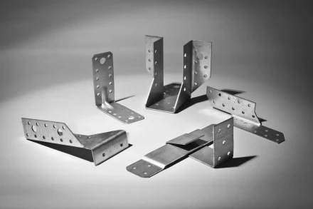 Крепежный угол ЗУБР &quot;МАСТЕР&quot; усиленный, 55х70х70мм, 1шт 310116-55-070 купить в Тобольске