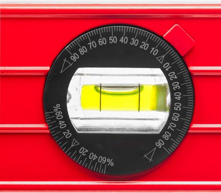 Уровень коробчатый усиленный MIRAX, фрезерованная поверхность, утолщенный профиль, 3 противоударных ампулы (1 поворотная на 360 град), с ручками, 60 см 34603-060 купить в Тобольске