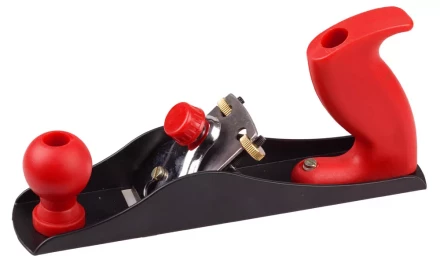 Рубанок ЗУБР &quot;МАСТЕР&quot; металлический, с регулируемым лезвием, 44х235мм 18640-23 купить в Тобольске