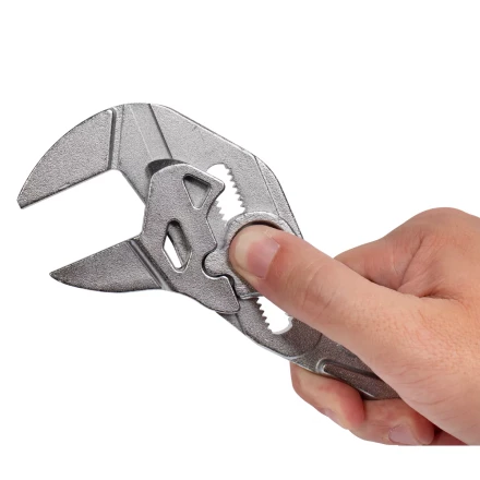 Клещи переставные — гаечный ключ КВТ 180 мм с кнопочной самофиксацией (82147) купить в Тобольске