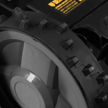 Робот-газонокосилка Grass Master 1000, ультразвуковой датчик, 3 Ач, LCD дисплей, Wi-Fi // Denzel купить в Тобольске