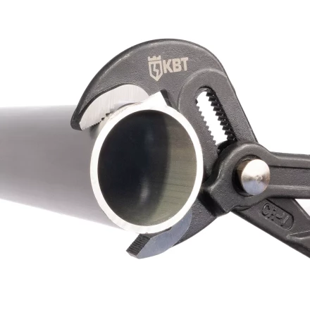 Клещи переставные КВТ с кнопочной самофиксацией 180 мм (85282) купить в Тобольске