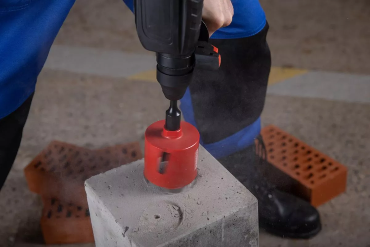 Коронка алмазная HAMMER Ф82мм (242-504) купить в Тобольске