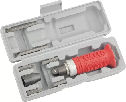 Отвертка ударно-поворотная 1/2&quot;, набор бит, 6 шт., обрезиненная ручка, в пласт. боксе  MATRIX 11579 купить в Тобольске