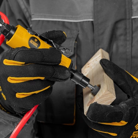 Пневмошлифмашина прямая Denzel 57464 PGS25000, 25000 об/мин, 10 шлиф. камней, цанга - 3, 6 мм, 113 л/мин купить в Тобольске