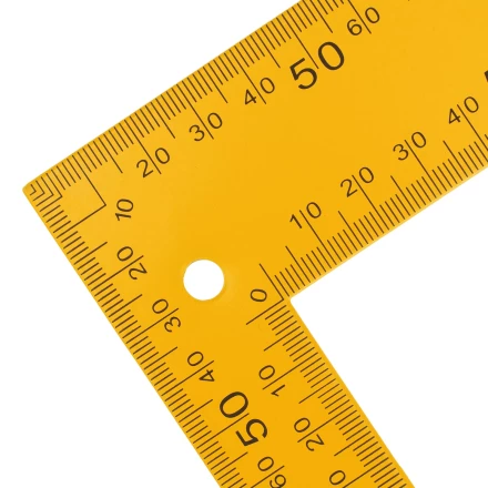 Угольник стальной Denzel, 200 х 300 мм, 32388 купить в Тобольске