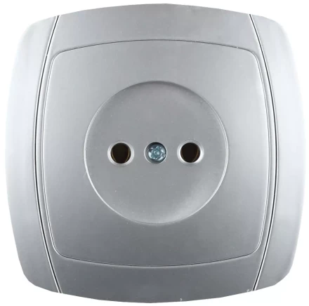 Розетка СВЕТОЗАР &quot;АКЦЕНТ&quot; одинарная в сборе, без заземления, цвет серебристый металлик, 16А/~250В SV-54200-SM купить в Тобольске