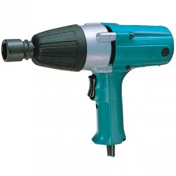 Ударный гайковерт Makita 6905В