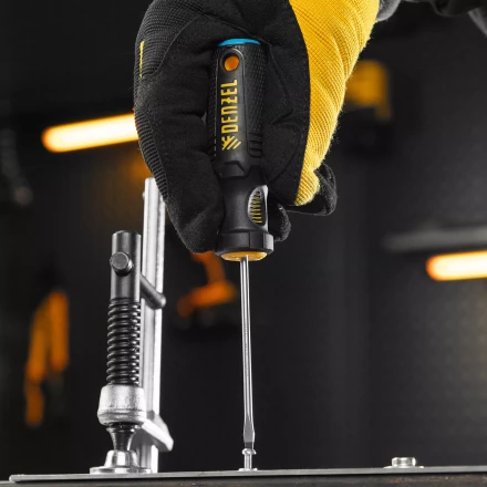 Отвертка, SL3х75 мм, S2, 3к рукоятка Denzel 121887 купить в Тобольске