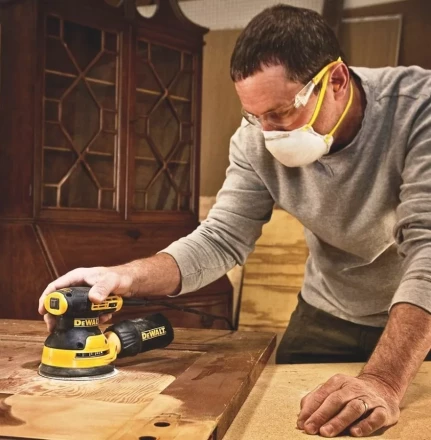 Шлифмашина ЭШМ DeWalt DWE6423 купить в Тобольске