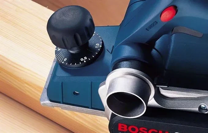Рубанок BOSCH GHO 26-82 (0.601.594.103) купить в Тобольске