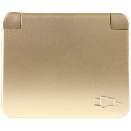 Розетка СВЕТОЗАР &quot;ГАММА&quot; с заземлением, одинарная с крышкой, без вставки и рамки, цвет золотой металлик, 16А/~250В SV-54110-GM купить в Тобольске