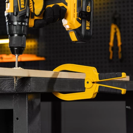 Струбцина клещеобразная Denzel, удлиненная 75 х 110 мм двухкомпонентные рукоятки, 20790 купить в Тобольске